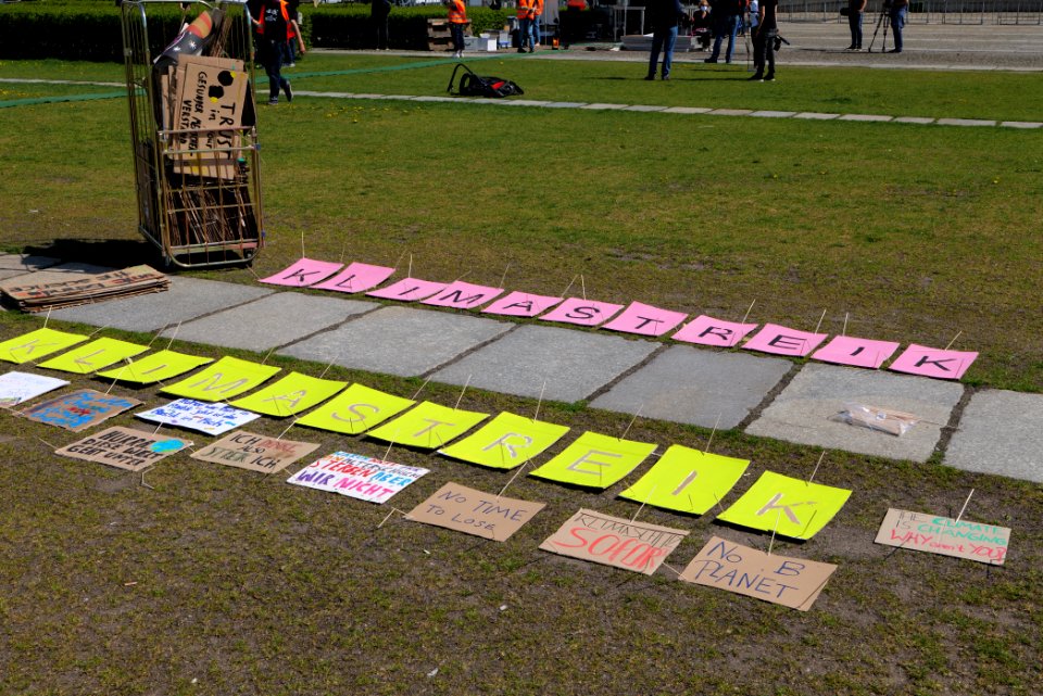 FridaysForFuture protest Berlin 2020-04-24 80