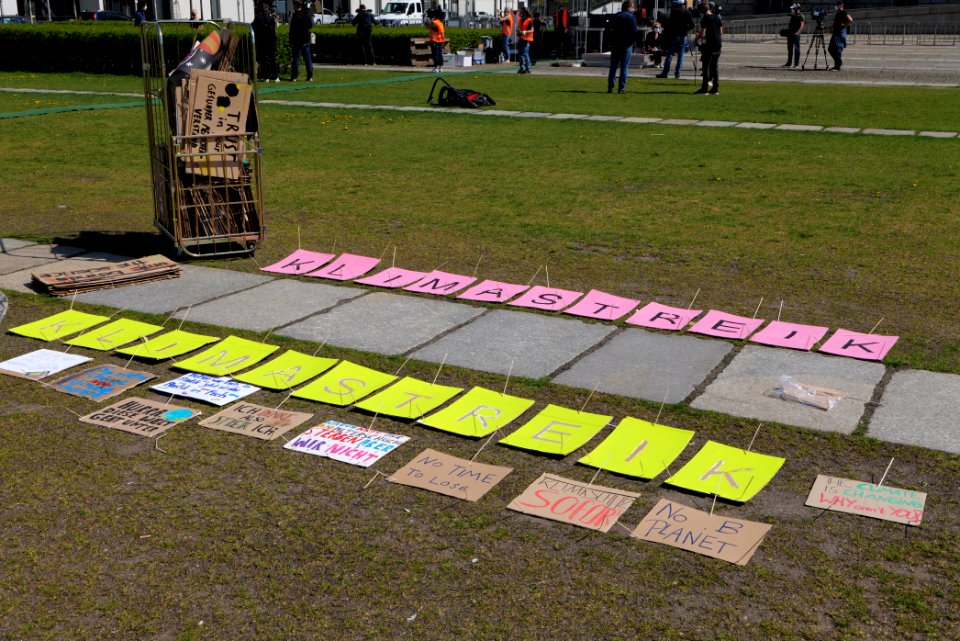 FridaysForFuture protest Berlin 2020-04-24 81