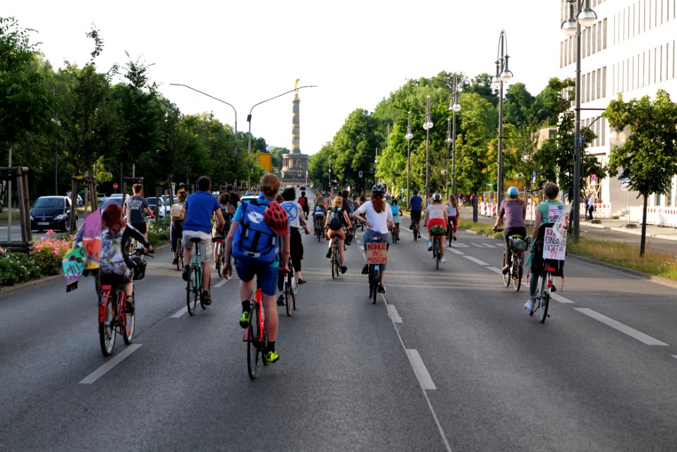 FridaysForFuture protest Berlin 2020-07-02 critical mass 84