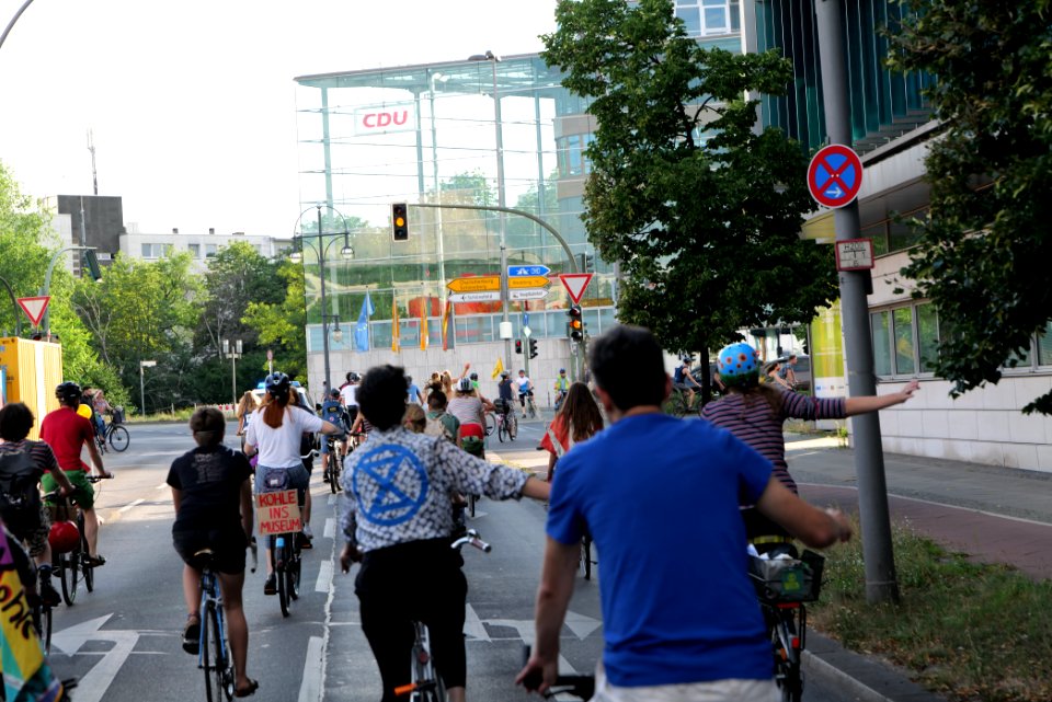 FridaysForFuture protest Berlin 2020-07-02 critical mass 81