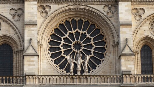 Notre dame sculpture ornaments