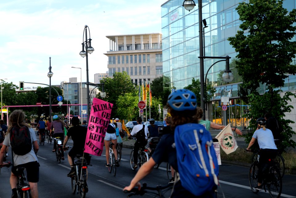 FridaysForFuture protest Berlin 2020-07-02 critical mass 87
