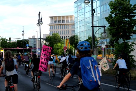 FridaysForFuture protest Berlin 2020-07-02 critical mass 87
