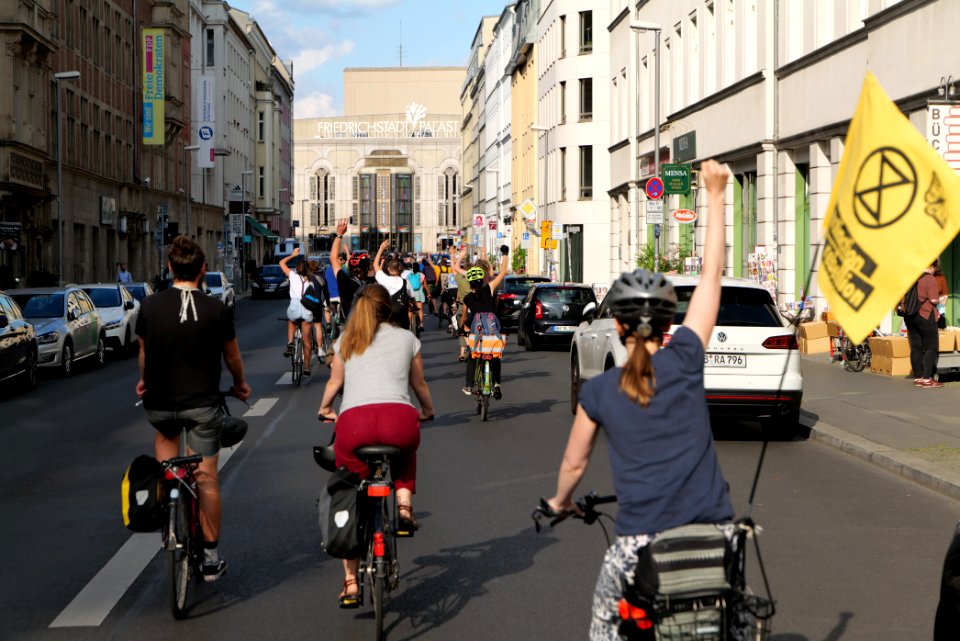 FridaysForFuture protest Berlin 2020-07-02 critical mass 09