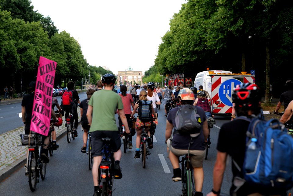 FridaysForFuture protest Berlin 2020-07-02 critical mass 104