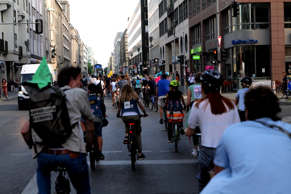 FridaysForFuture protest Berlin 2020-07-02 critical mass 19