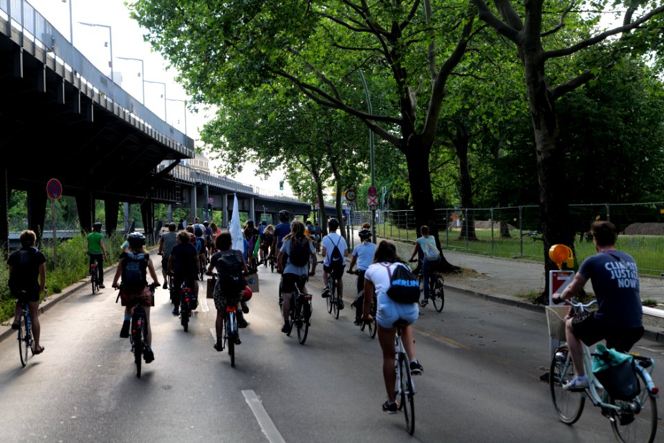 FridaysForFuture protest Berlin 2020-07-02 critical mass 42