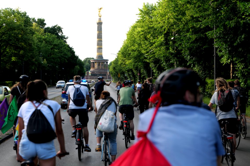 FridaysForFuture protest Berlin 2020-07-02 critical mass 93