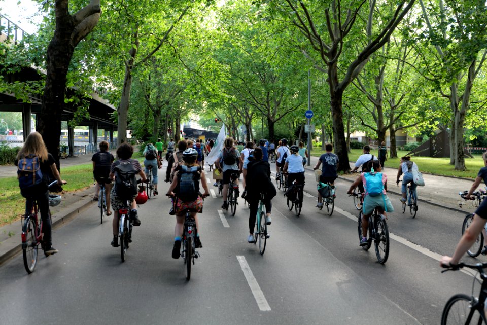 FridaysForFuture protest Berlin 2020-07-02 critical mass 40