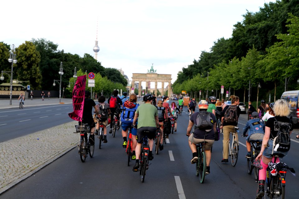 FridaysForFuture protest Berlin 2020-07-02 critical mass 105