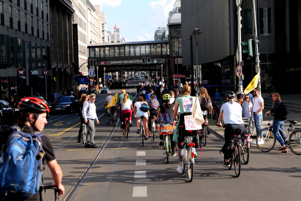 FridaysForFuture protest Berlin 2020-07-02 critical mass 13