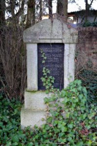 Friedhof Unterliederbach, Grab März 1915