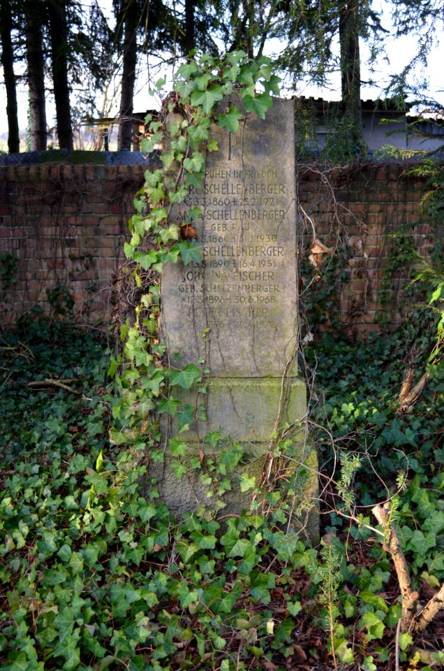 Friedhof Unterliederbach, Grab Schellenberger 1921