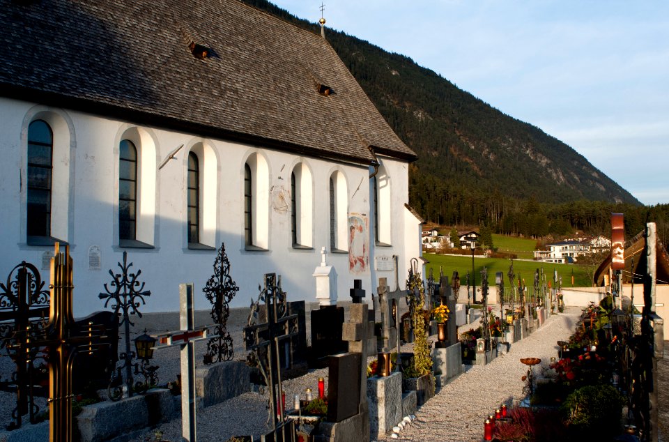 Friedhof und Kirche Gnadenwald
