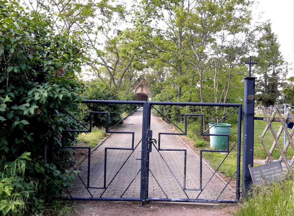 Friedhof Kanena Eingangstor