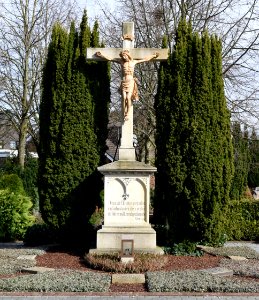 Friedrichsdorf - Friedhof - Hochkreuz