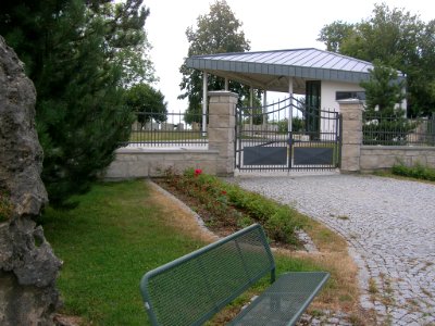 Friedhof Preith -Eingang 2018-08