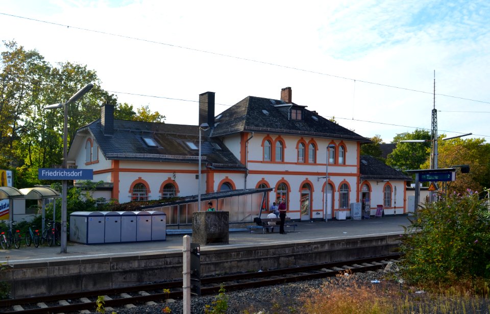 Friedrichsdorf, Bahnstraße 54, Vorderseite