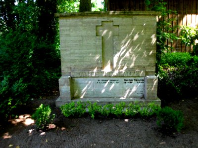 Friedhof Grabmal Nawatzki 1