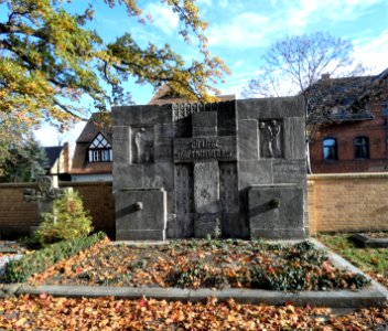 Friedhof Bad Lauchstädt Grabdenkmal
