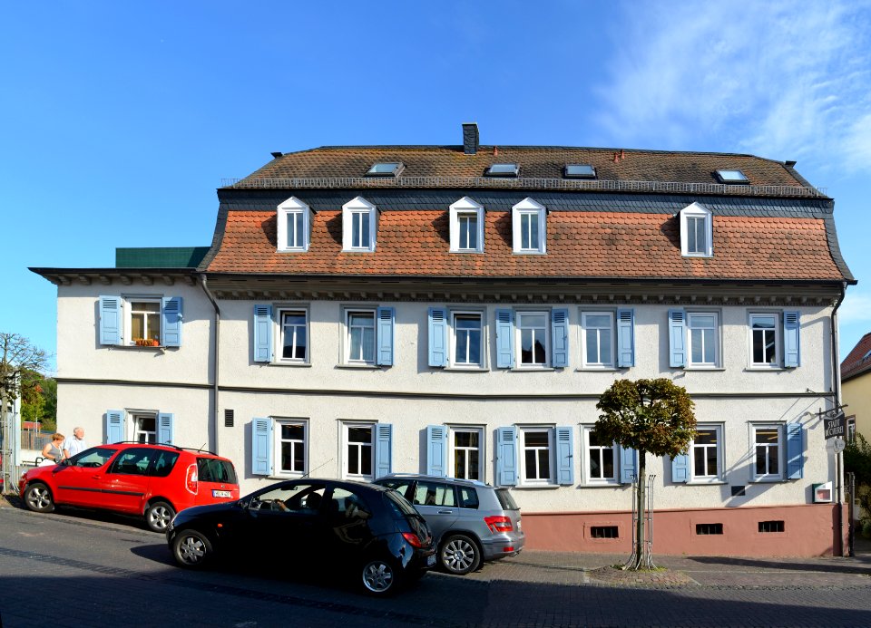 Friedrichsdorf, Hugenottenstraße 117 (1)