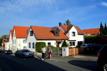 Friedrichsdorf, Hugenottenstraße 37 (1)