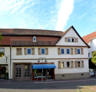Friedrichsdorf, Hugenottenstraße 70