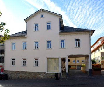 Friedrichsdorf, Hugenottenstraße 120