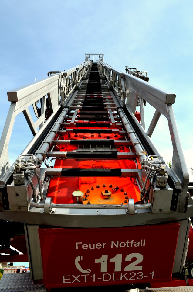 Fire truck ladder vehicles