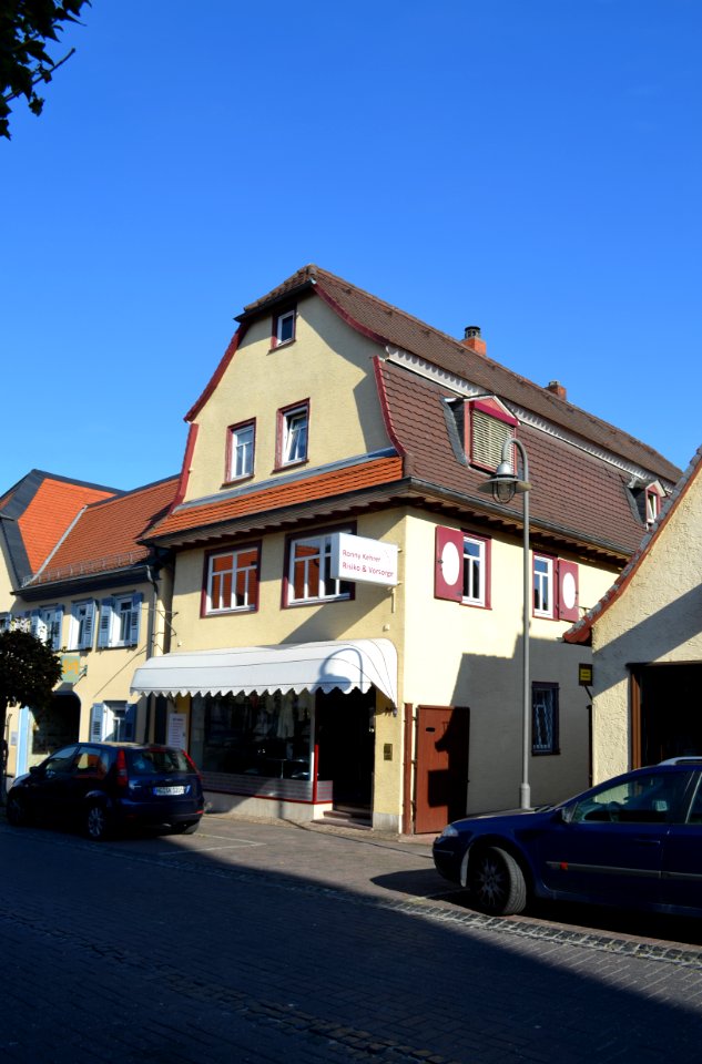 Friedrichsdorf, Hugenottenstraße 91