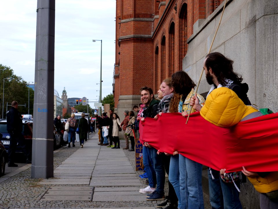 FridaysForFuture protest Berlin 11-10-2019 human chain at Rotes Rathaus 30
