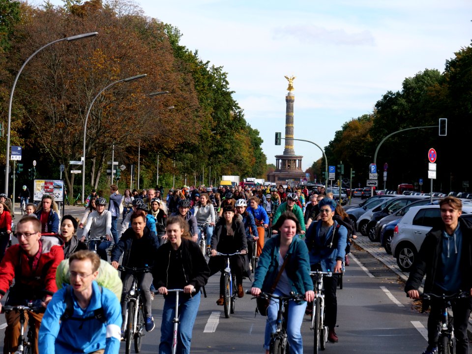 FridaysForFuture protest Berlin 18-10-2019 bicycle demonstration 26