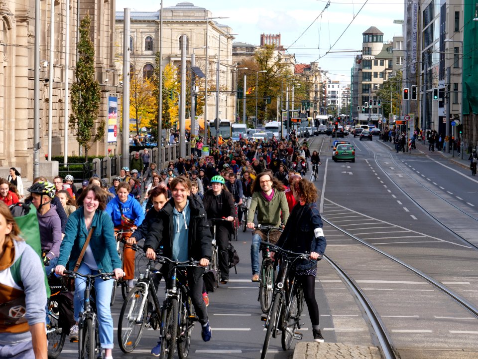 FridaysForFuture protest Berlin 18-10-2019 bicycle demonstration 04