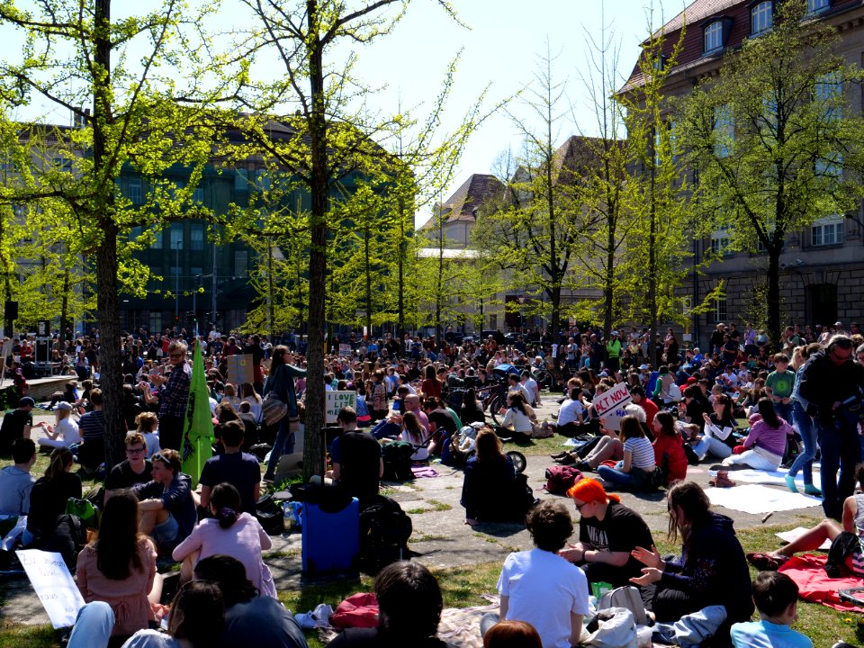FridaysForFuture protest Berlin 19-04-2019 24