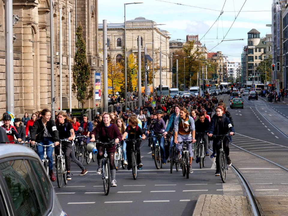 FridaysForFuture protest Berlin 18-10-2019 bicycle demonstration 03