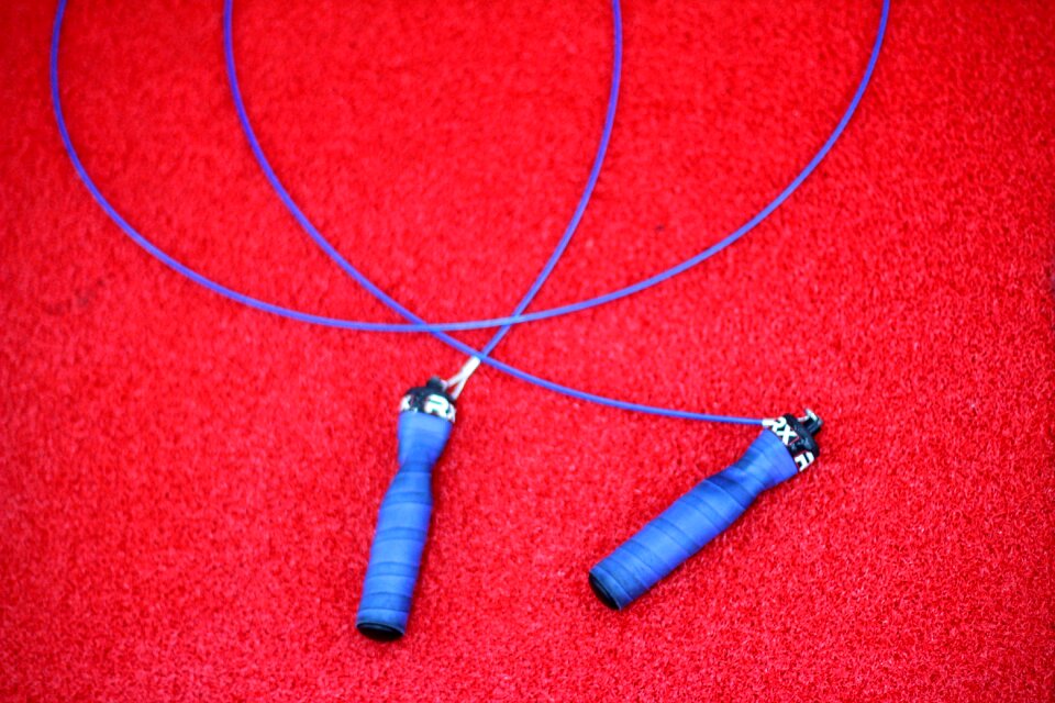 Handle blue carpet red