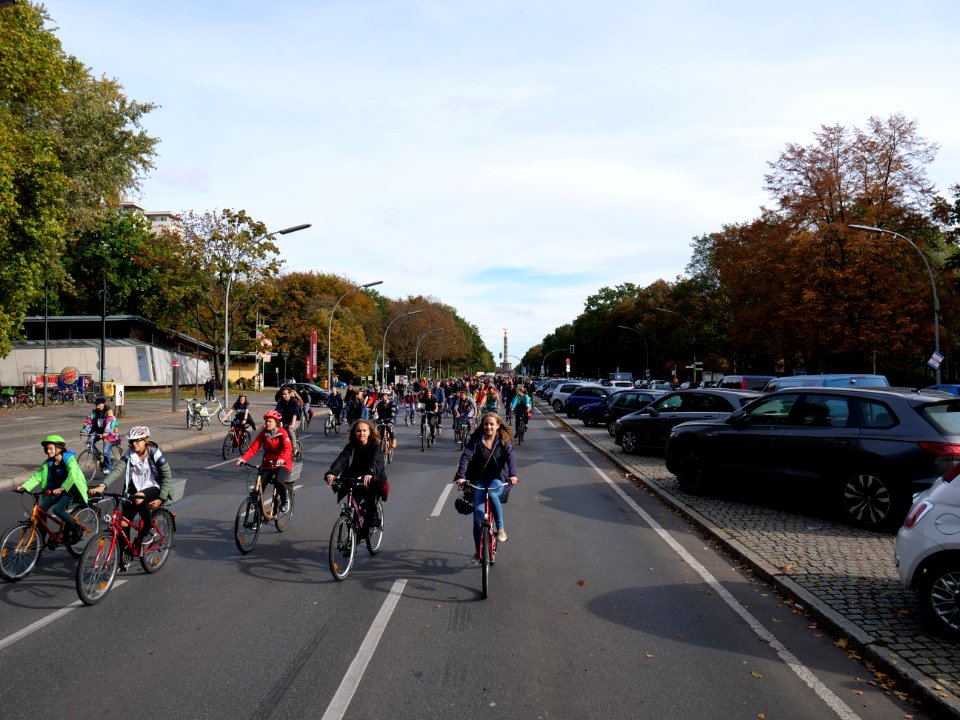 FridaysForFuture protest Berlin 18-10-2019 bicycle demonstration 29