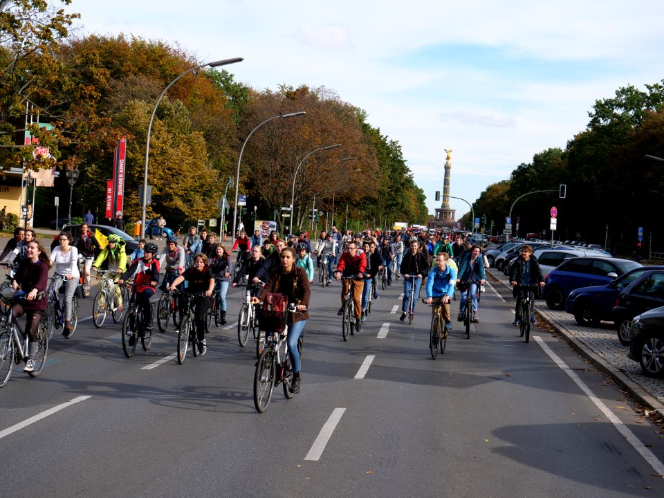 FridaysForFuture protest Berlin 18-10-2019 bicycle demonstration 24