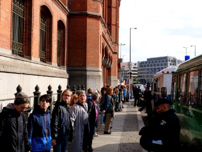 FridaysForFuture protest Berlin 11-10-2019 human chain at Rotes Rathaus 14