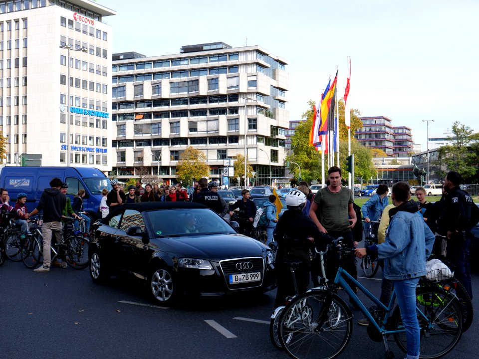FridaysForFuture protest Berlin 18-10-2019 Critical Mass 11