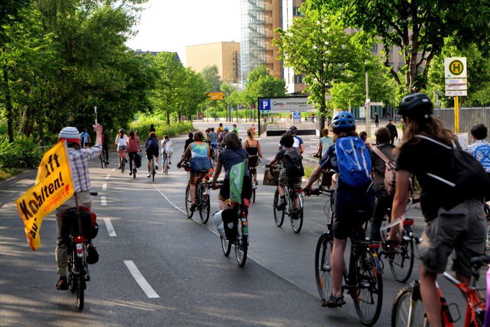 FridaysForFuture protest Berlin 2020-07-02 critical mass 70