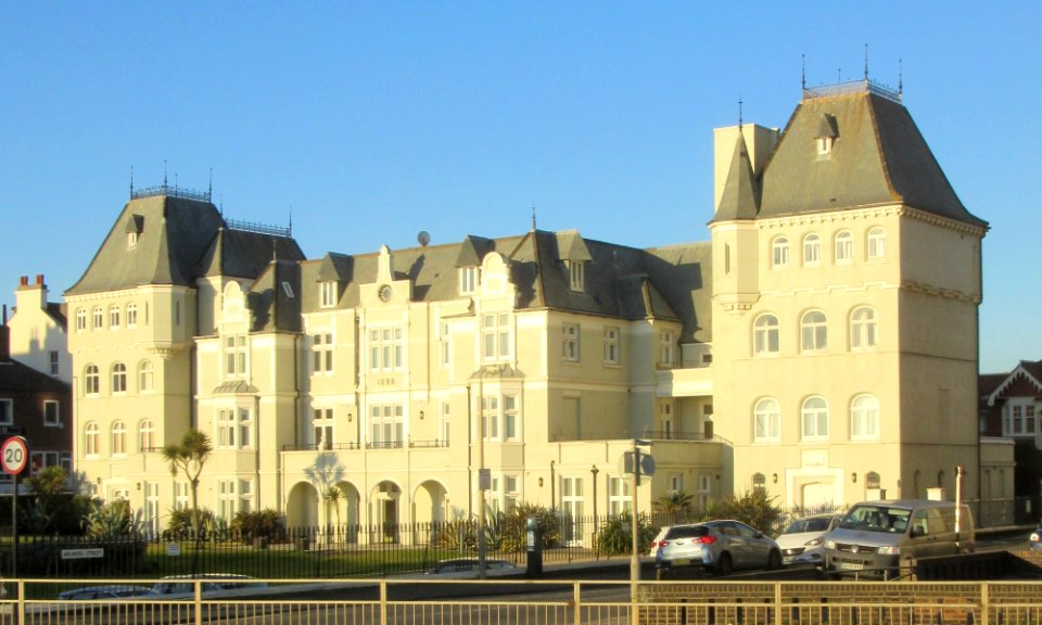 French Convalescent Home, De Courcel Road, Brighton (NHLE Code 1380152) (December 2016) (1)