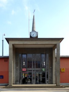Freising, Eingang des Bahnhofs, 3