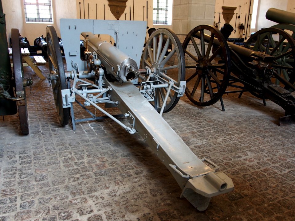 French 75mm fieldcanon model 1897 at the Royal Danish Arsenal Museum (Copenhagen), pic3