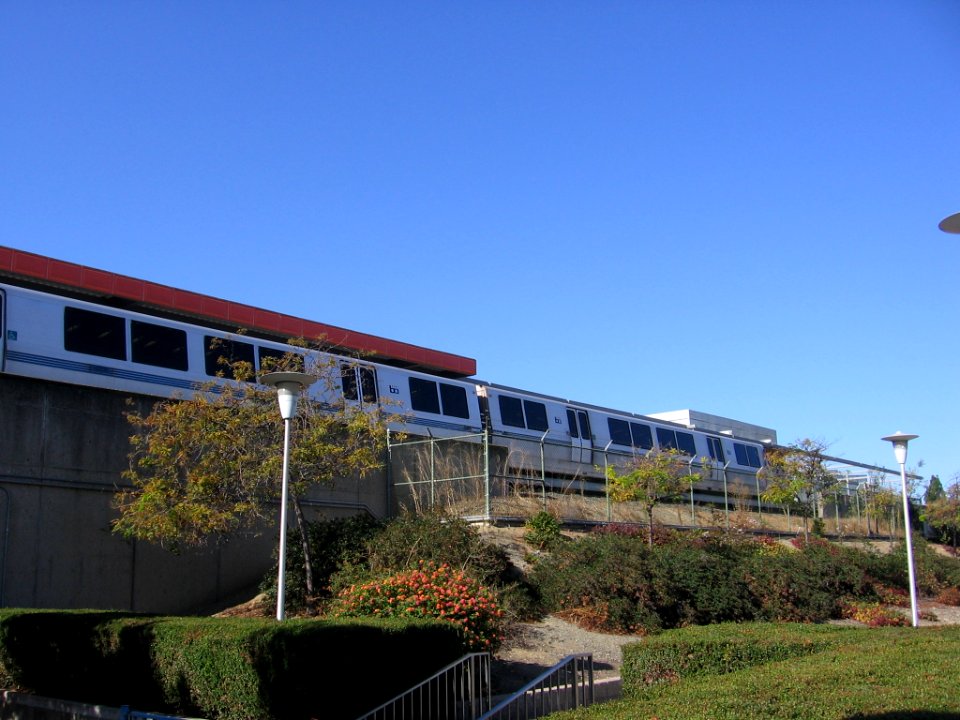 Fremont BART 2255 05
