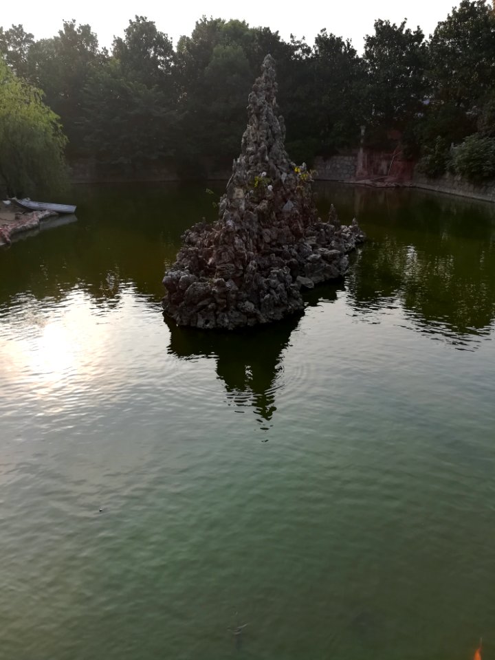 Free Life Pond, Kaifu Temple