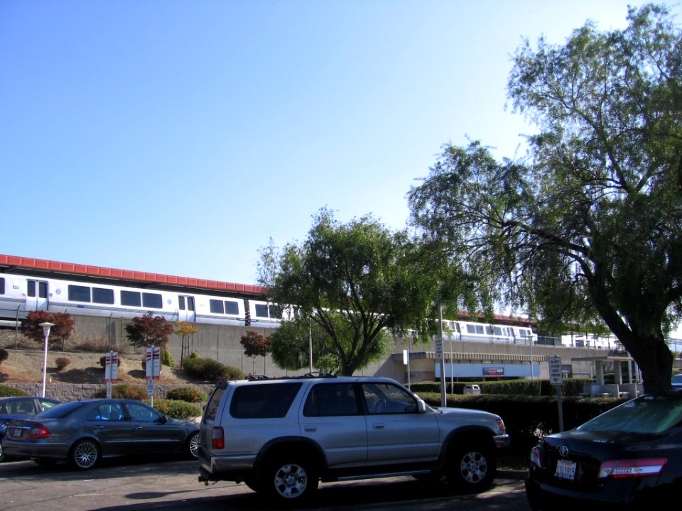 Fremont BART 2258 08