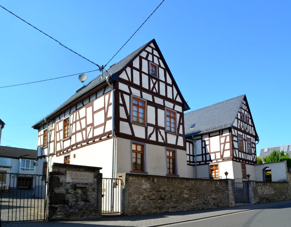 Freiendiez, Gartenstraße 2