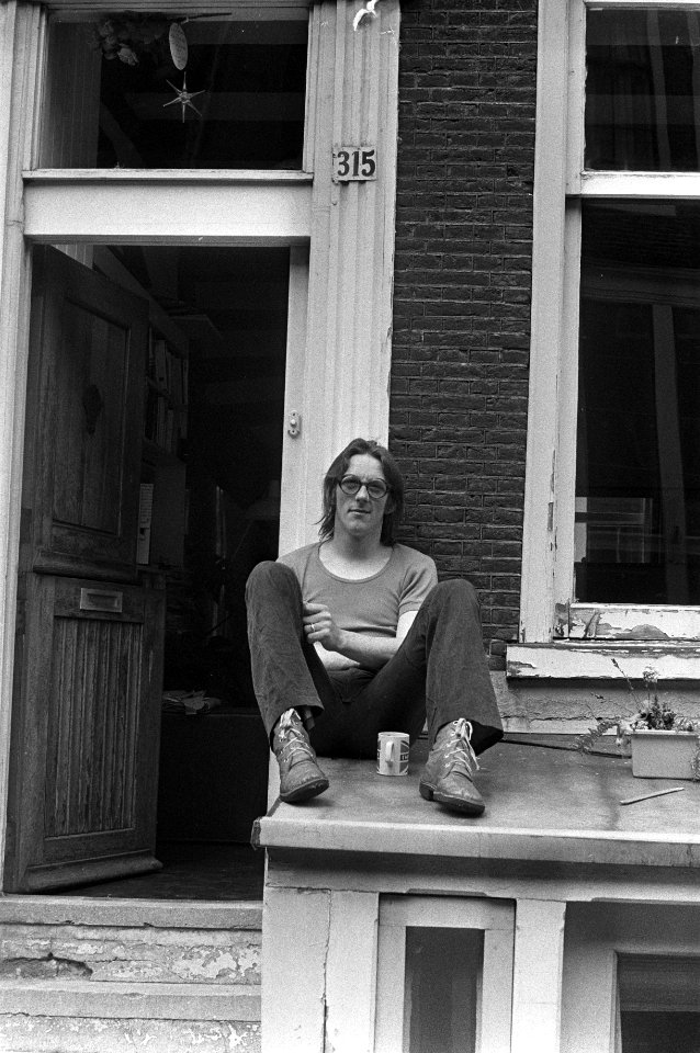 Freek de Jonge (o.a. bekend van cabaretgroep Neerlands Hoop in bange dagen) voor, Bestanddeelnr 925-6941