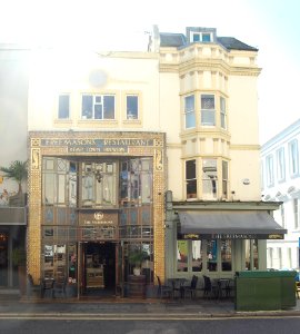 Freemasons Tavern, 39 Western Road, Hove (NHLE Code 1292378) (September 2018) (1)